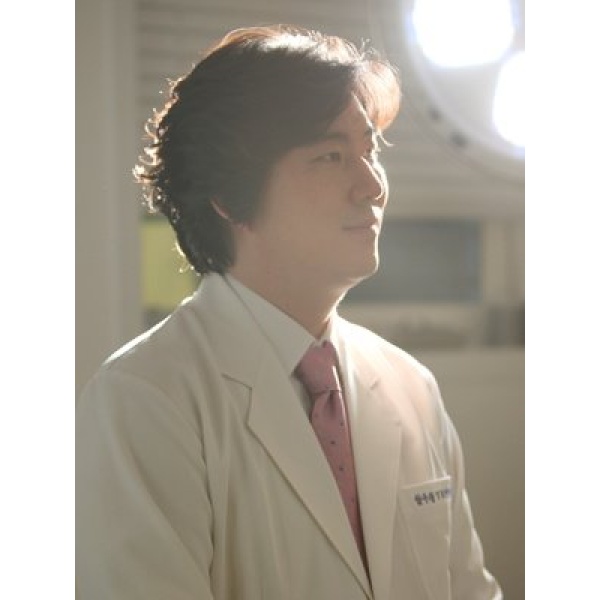 Apgujeong YK Plastic Surgery - Clinictor