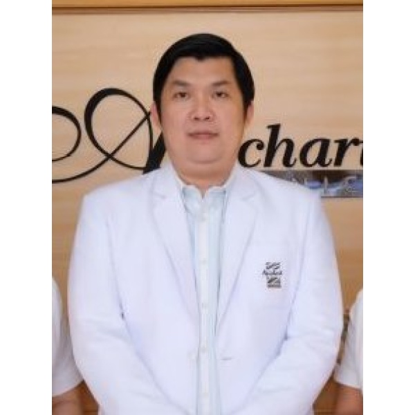 Apichart Clinic - Pattaya Road - Clinictor