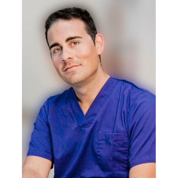 Clínica Iván González -Center for Implantology and Oral Surgery. - Clinictor