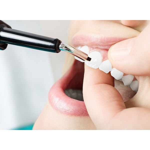 D. D Dental Clinic - Clinictor