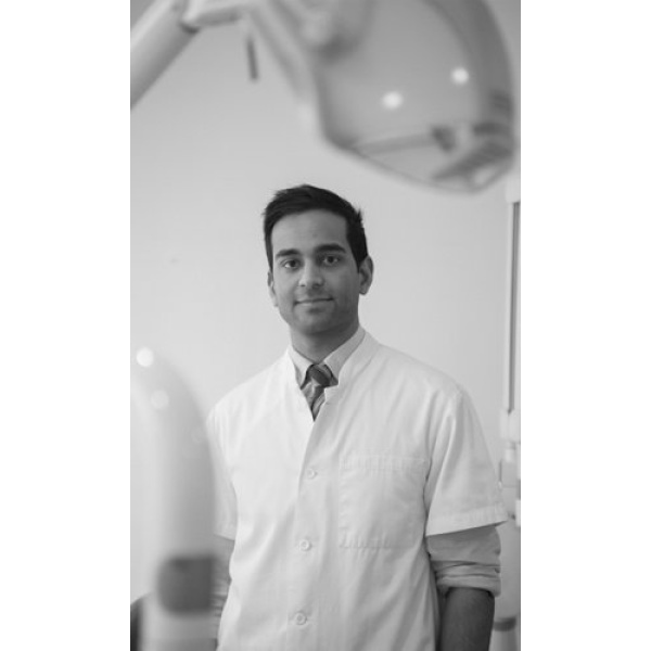 Dentist @ W2 - Clinictor