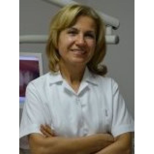 Dentist Zümrüt Demir - Clinictor