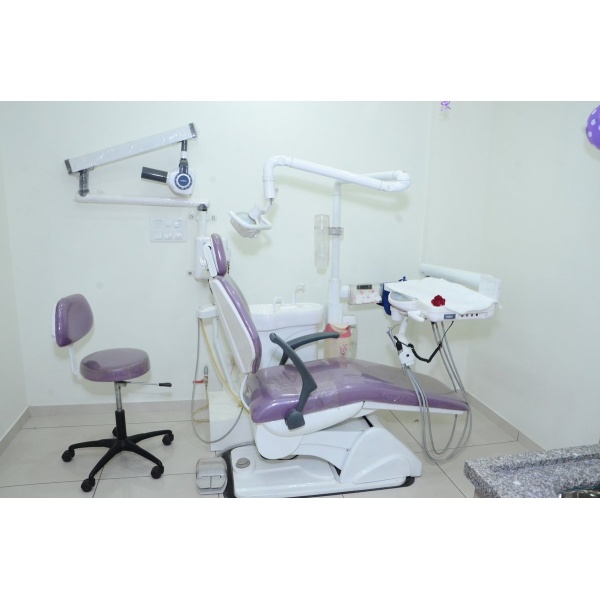 Dev Dental Clinic - Clinictor