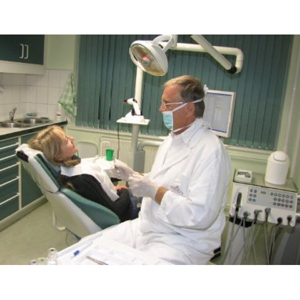 Divinyi Dental - Clinictor