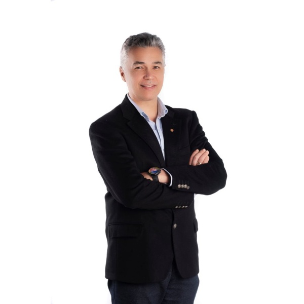 Dr. Derya Karagence - Clinictor