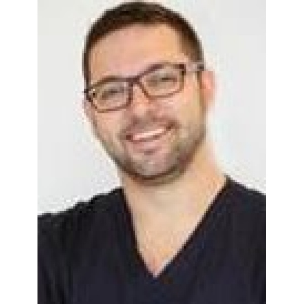 Dr. El-Charbaji - Oral Reconstruction - Clinictor