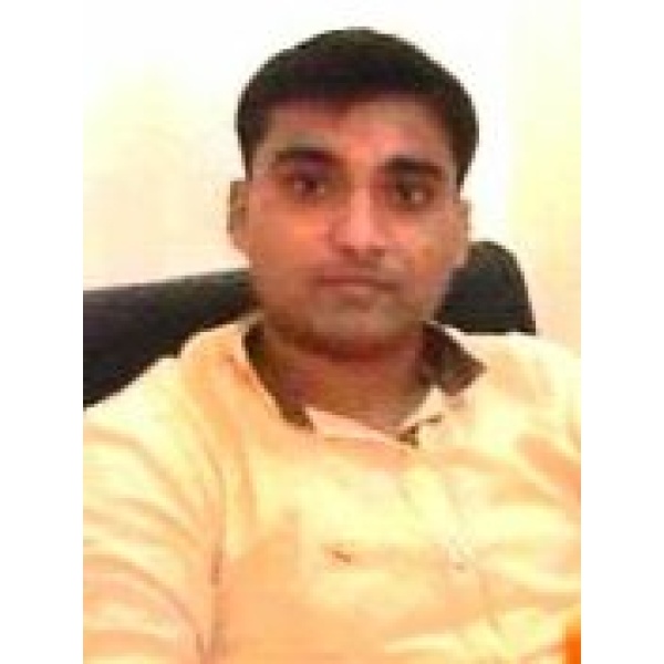 Dr Hiren Prajapati - Gujarat Dental Clinic - Clinictor
