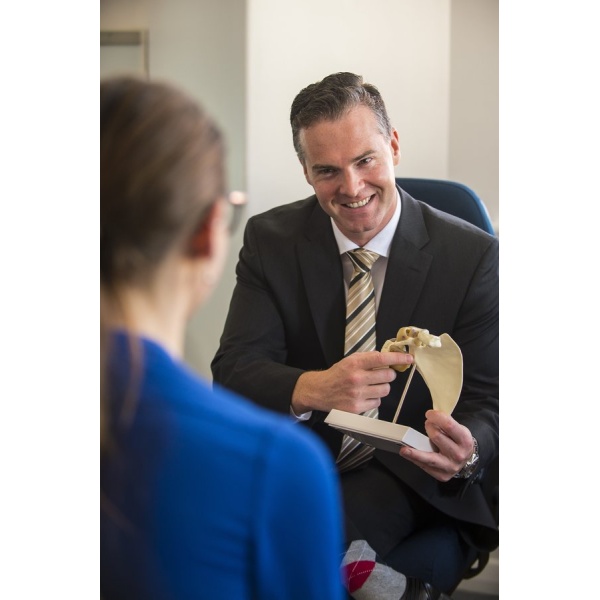 Dr James McLean - Clinictor