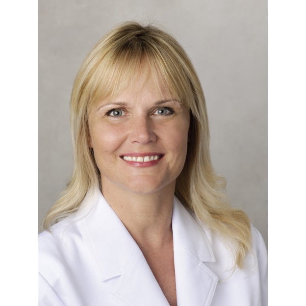 Dr. Lisa Lindstrom - Dentistry on the Avenue - Clinictor