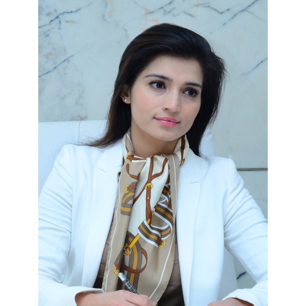 Dr. Monisha Kapoor Aesthetics - Clinictor