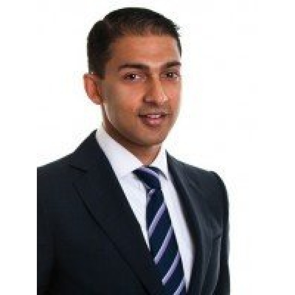 Dr. Nikhil Kumar - Vision Clinic Sydney - Clinictor