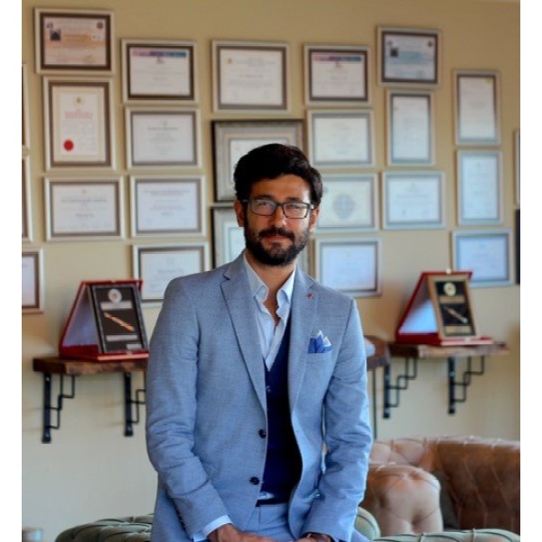 Dr. Suleyman Tas MD, Aesthetic and Plastic Surgeon - Clinictor