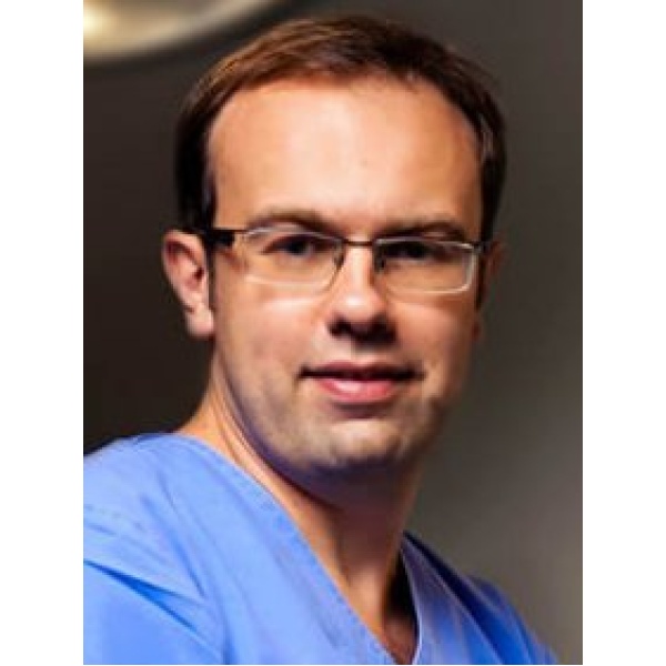 Dr Tomasz Dębski - Lux Med - Clinictor
