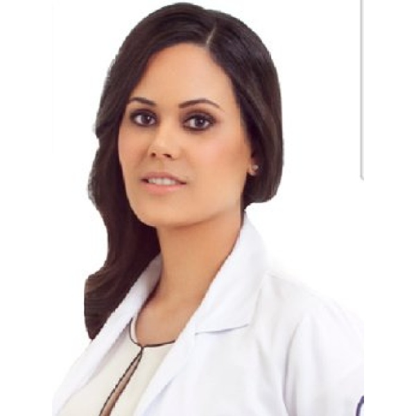 Dra. Karina Calderon - Clinictor