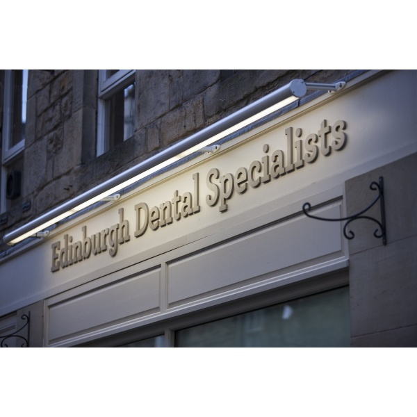 Edinburgh Dental Specialists - Clinictor