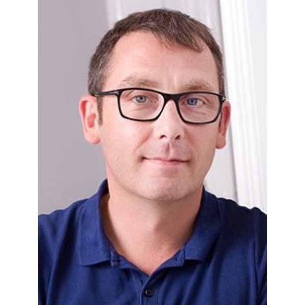 Ewan Bramley Dental Care - Clinictor