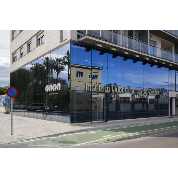 Instituto Odontológico de Castellón - Clinictor