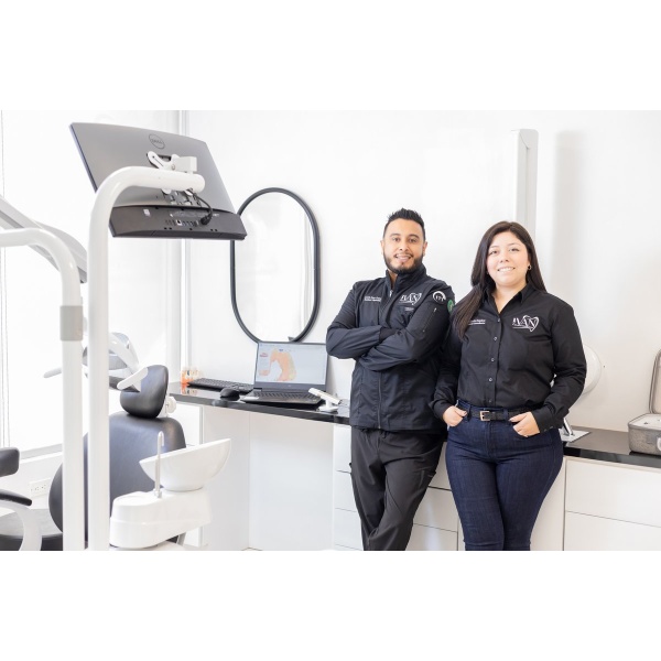Ivan Implant and Cosmetic dental - Clinictor