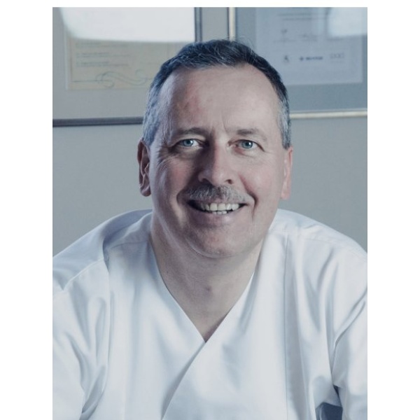 Mr. M. Pastucha - Plastic Surgery Clinic - Clinictor