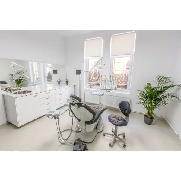 Omnia Dental - Clinictor