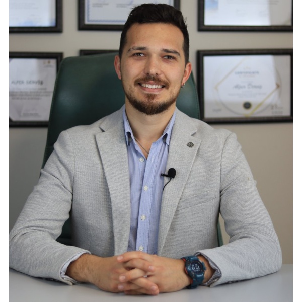 Op.Dr. Alper Dervis - Clinictor