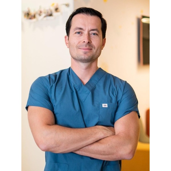 Ozan Ali Erdal - Clinictor