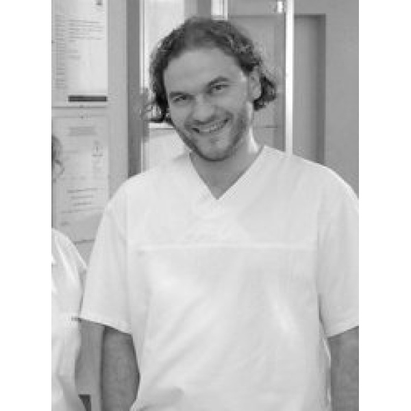 Sanadent Specjalistyczna Klinika Implantologiczna - Clinictor