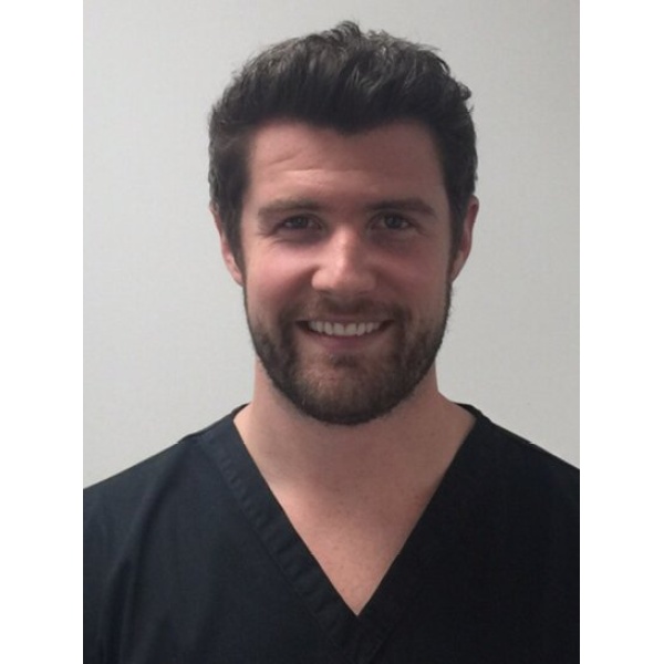 Smile on the Square Dental Care - Clinictor