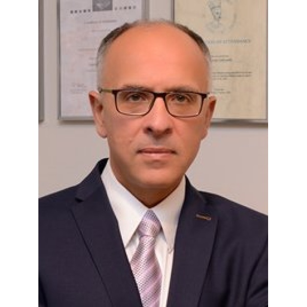 Specialist in Plastic Surgery - Dr Ireneusz Latkowski - Clinictor