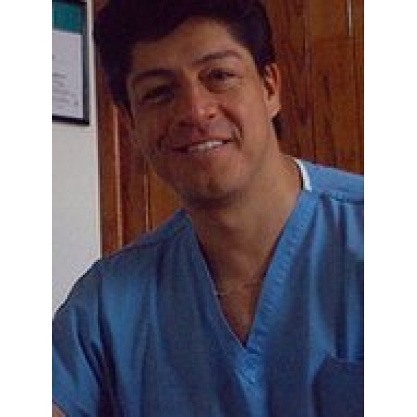 Unidad de Odontologia Estetica e Implantes Dentales - Clinictor