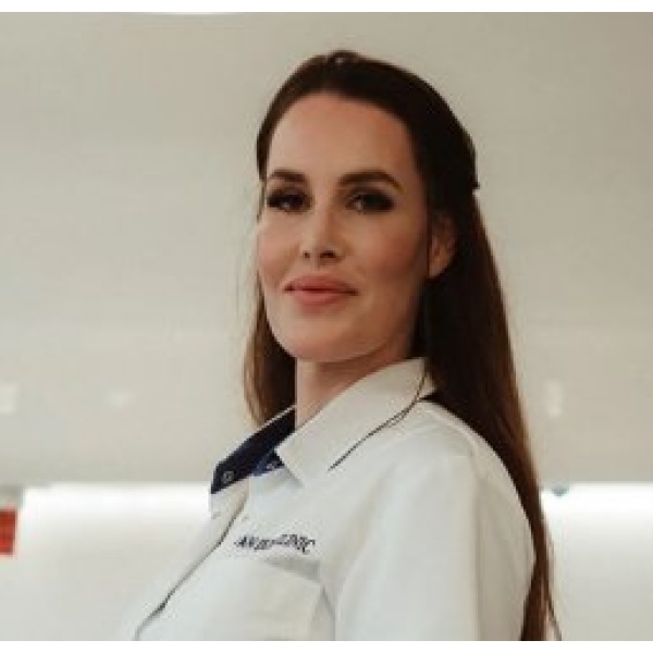 Clinictor - Mercure Istanbul Clinics - Caroline Houben