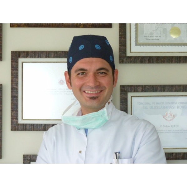 Clinictor - Dr. A Selhan Kaya Oral Surgery Clinic - Dr A. Selhan KAYA