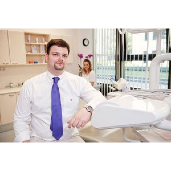 Clinictor - ExecDental Clinic - Dr Adam Zsedenyi