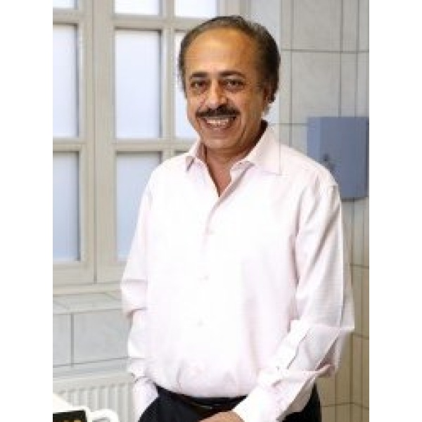 Clinictor - Dental Experts Hungary - Dr Ajam Feisal