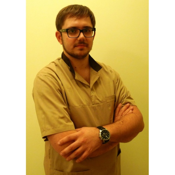 Clinictor - Dynasty Dental Clinic - Park Avenue - Dr Alexander Mikhailov