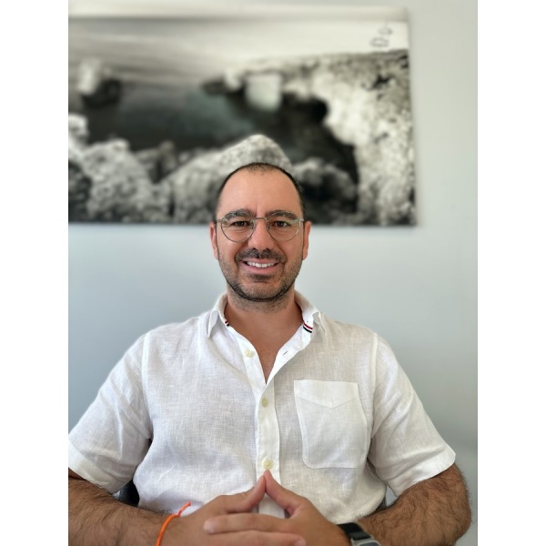 Clinictor - FUE Hub Cyprus - Hair Restoration - Dr Ali Kortay