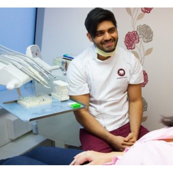 Clinictor - My Dentist Budapest - Dr Amir Sharifi