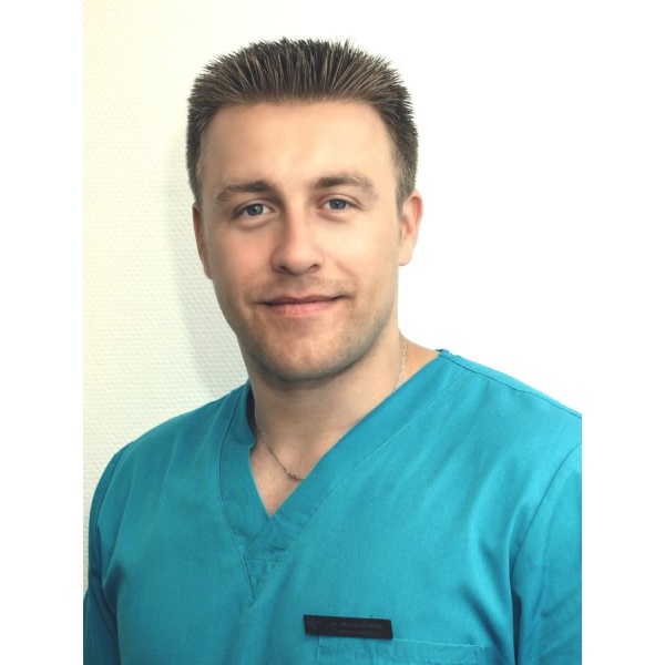 Clinictor - Velvet Dental - Dr Anatolii Glopina