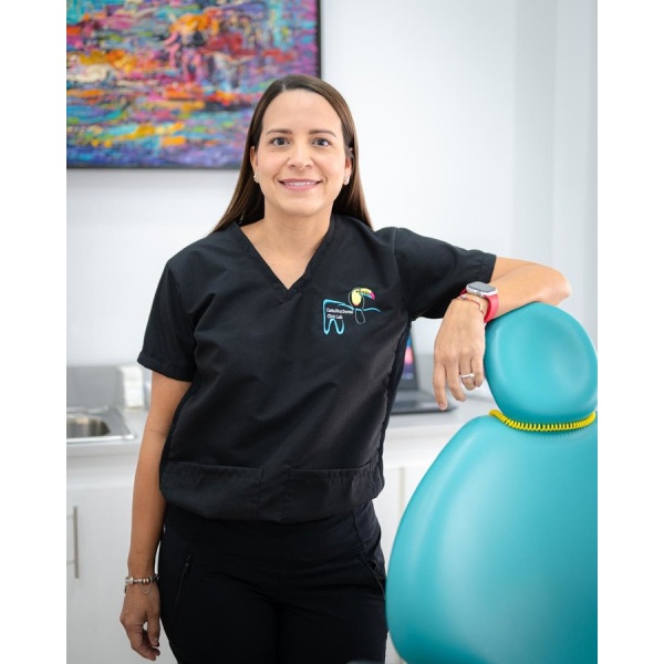 Clinictor - Costa Rica Dental Clinic Lab - Dr Andrea Carolina Gonzalez Delgado.