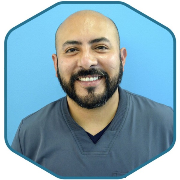 Clinictor - Nakeji Dental Group Centro - Dr Arturo Lyncett
