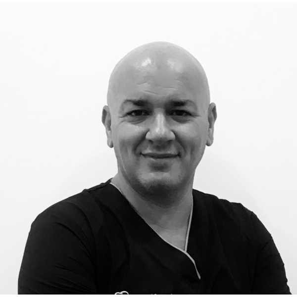 Clinictor - Dr. Badi Haddu (Clinica Dental Sonrisol) - Dr Badi Haddu