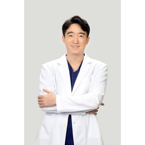 Clinictor - Meiplus Dentalcare - Dr BAK JUNBEOM