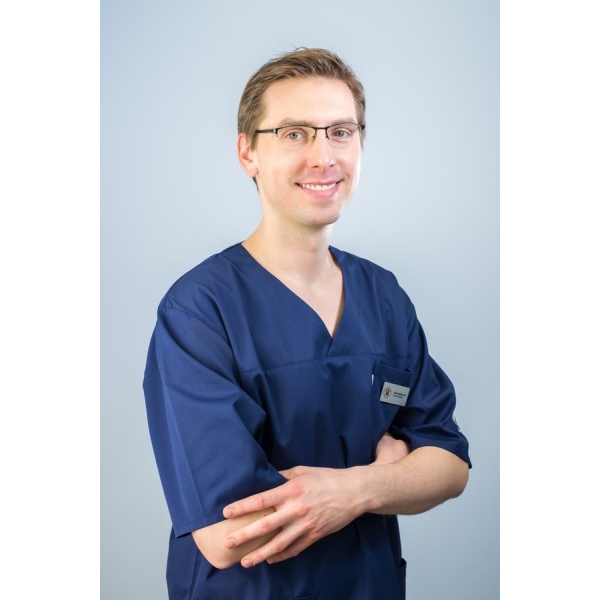 Clinictor - Dr Borzecki Dental Clinic Warsaw - Dr Blazej Betkowski