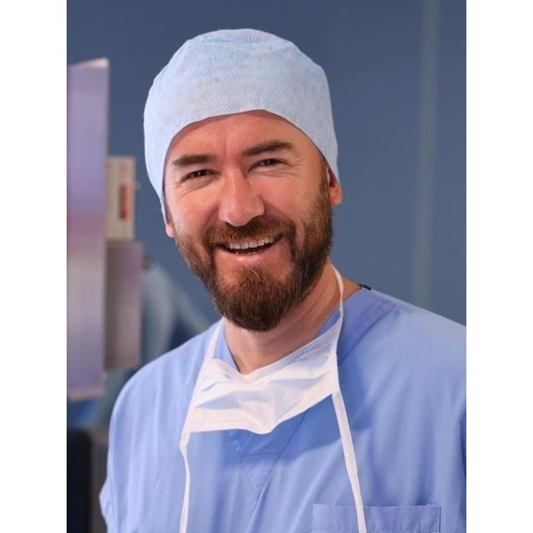 Clinictor - Klinik İyilik Güzellik - Dr Bulent Arıcı