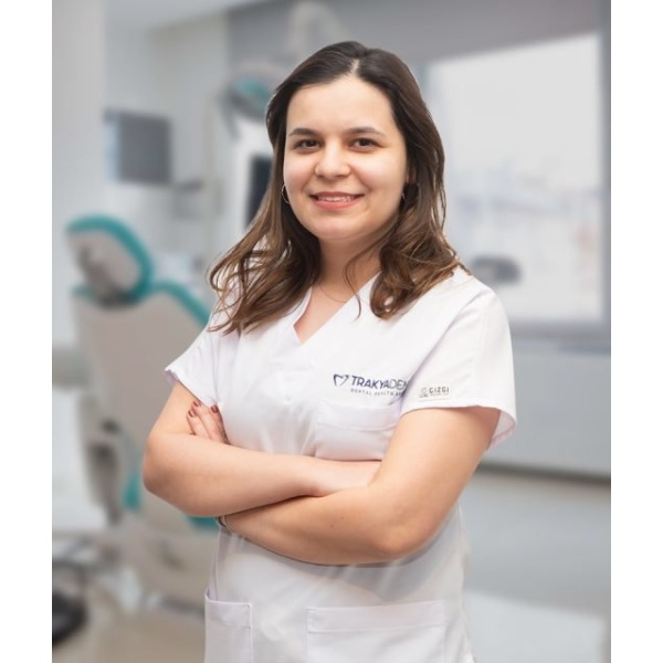 Clinictor - TrakyaDent Dental Health Center - Dr Buse Kaşıkçı