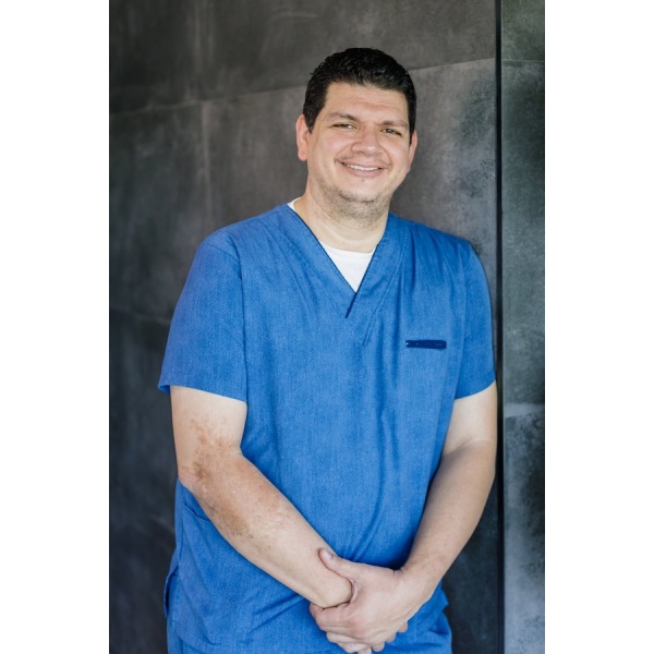 Clinictor - Top Dental - Dr CARLOS  NERI