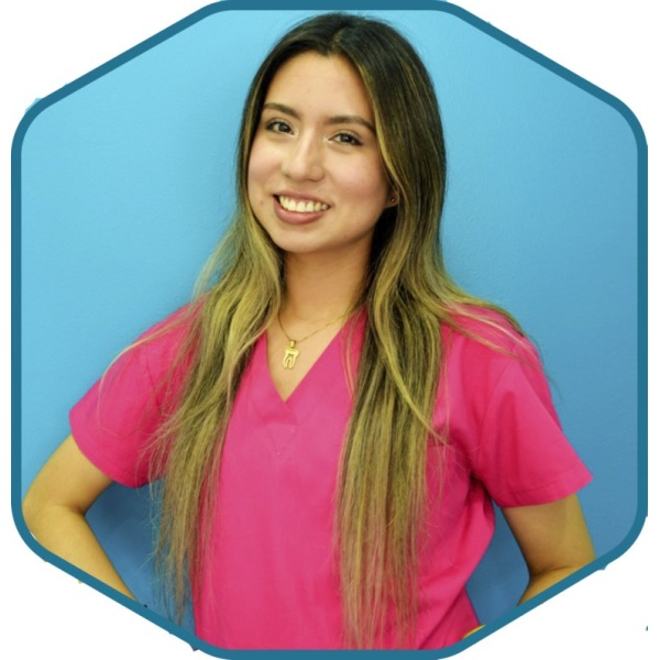 Clinictor - Nakeji Dental Group Centro - Dr Carolina Castro