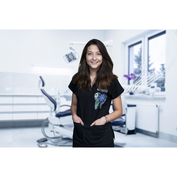 Clinictor - Sanita Dental Hospital - Dr Ceren Mi̇na Karzan