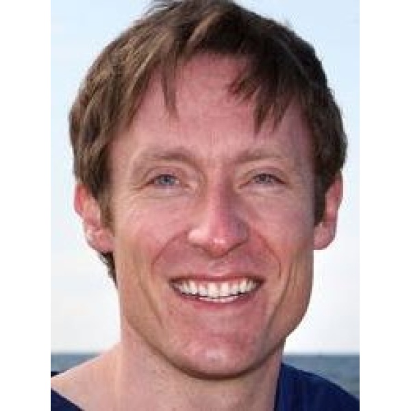 Clinictor - Ocean Dentalcare - Dr Christopher Manlow