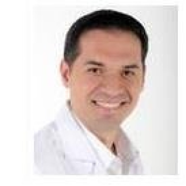 Clinictor - Loaiza and Meneses - Clínica de Especialidades Dentales - Dr Cristian Herrera